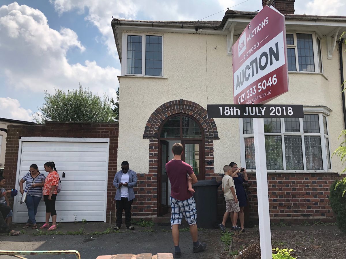 Ivanhoe Before - Exterior